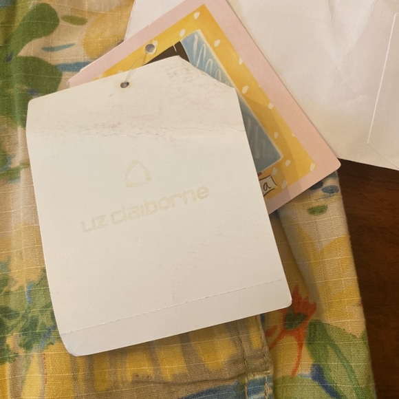 Women’s NWT Liz Claiborne cropped tropical print pants  size 12 - Picture 5 of 8